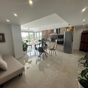 Apartamento Penthouse Puerta De Pedregalejo, Málaga