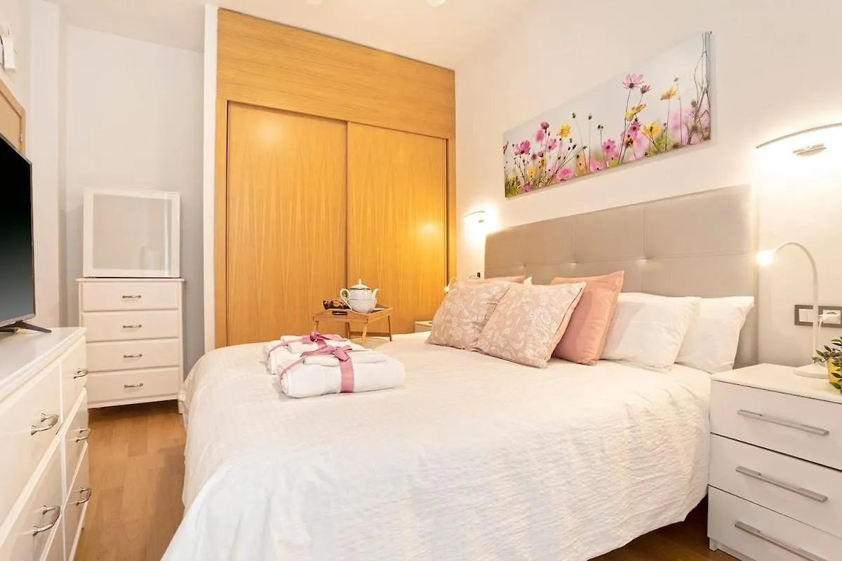 -Malagasunapts- Huge & Central * Pool* Freepark* 0*, Malaga