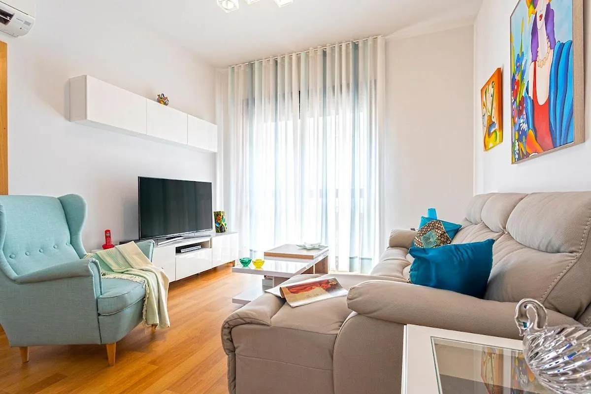 -Malagasunapts- Huge & Central * Pool* Freepark*