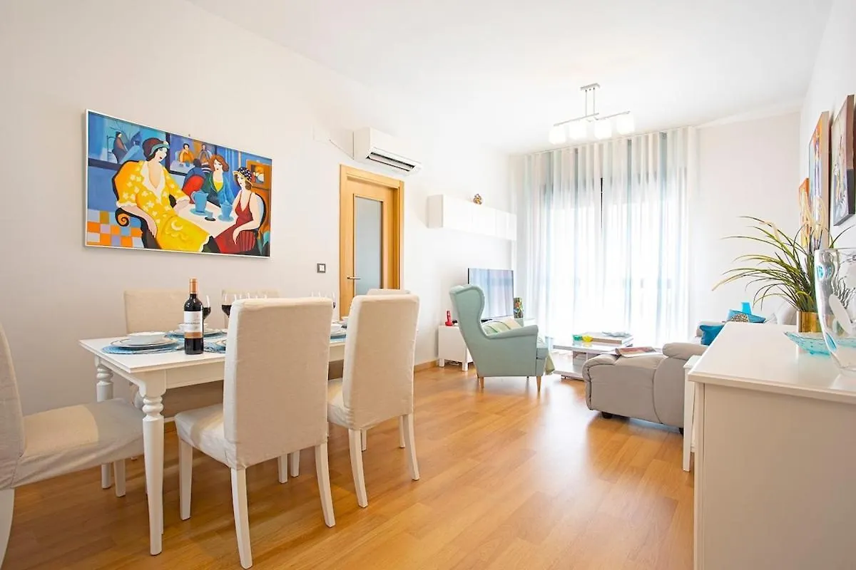 Apartment -Malagasunapts- Huge & Central * Pool* Freepark*